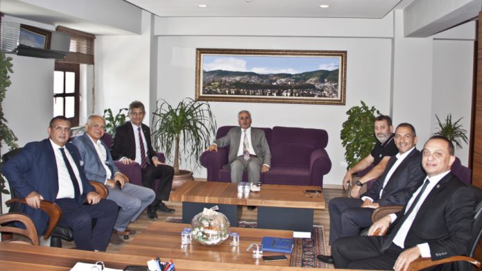 Bursa Vergi Dairesi Başkanı Hüseyin Erol'u makamında ziyaret etti.