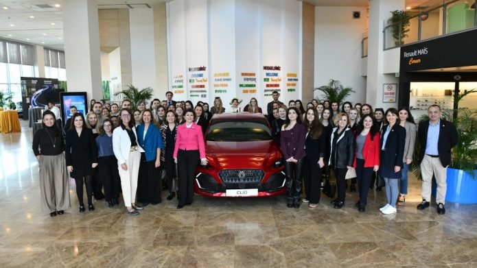 Kadının Güçlenmesi Bursa Platformu üyeleri, OYAK RENAULT'da buluştu.