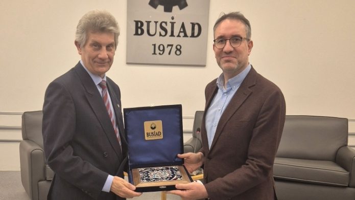 "Yapay zeka üretken değil türetkendir"