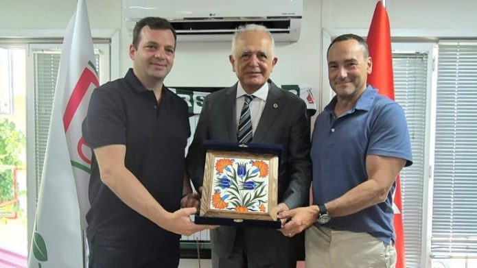 Perla Fruit'e ziyaret
