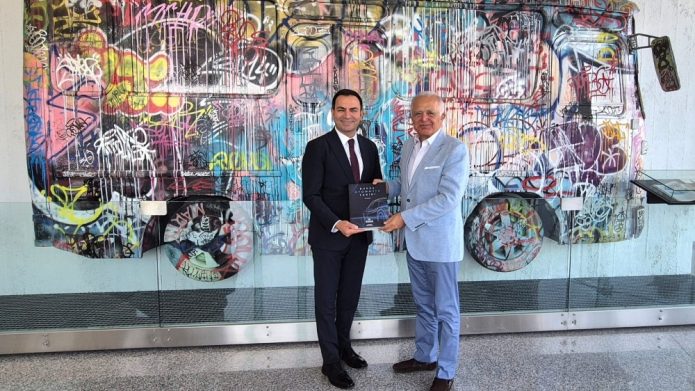 Karsan CEO'su Ayyarkın'a hoş geldin ziyareti