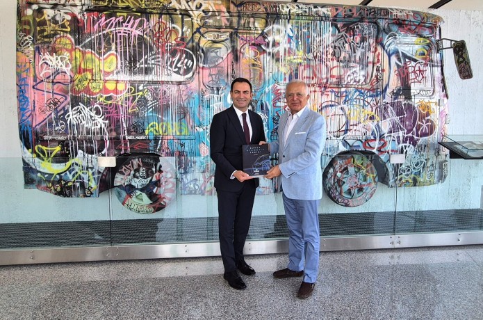 Karsan CEO'su Ayyarkın'a hoş geldin ziyareti